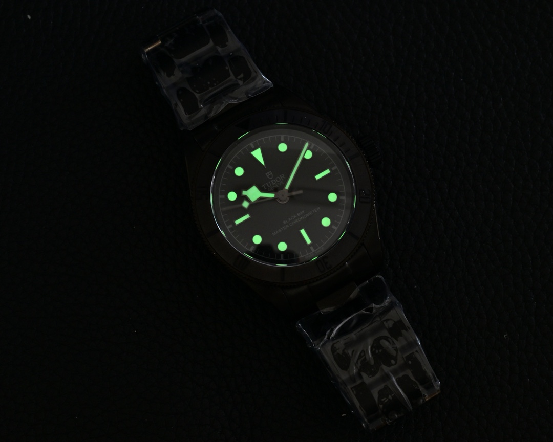 2025チューダー（チュードル）ブラックベイ ブラックナイト070273U[3]