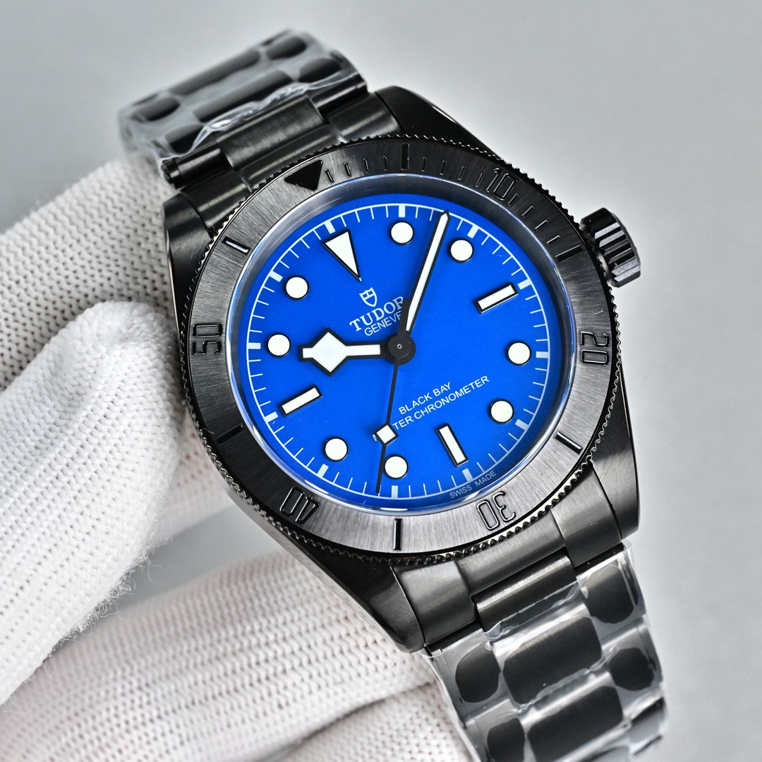 チュードルレプリカ ブルーダイヤル トランスペアレントケースバック070272U[1]