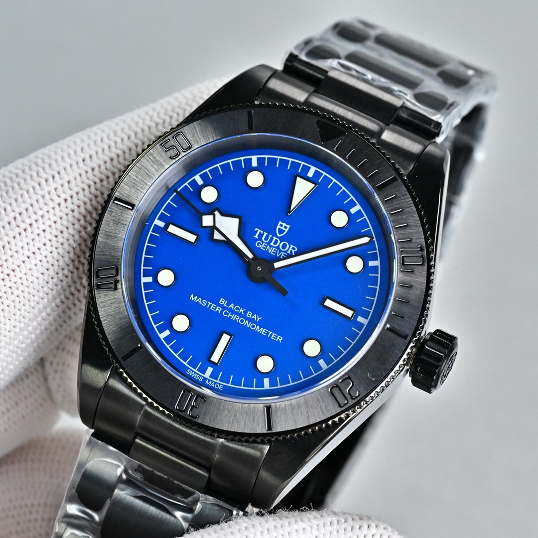 チュードルレプリカ ブルーダイヤル トランスペアレントケースバック070272U[2]