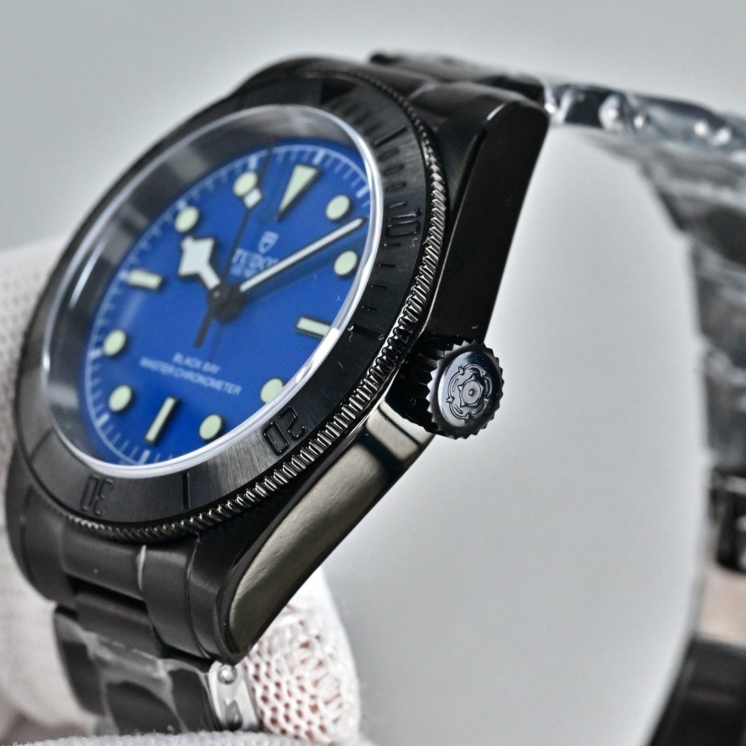 チュードルレプリカ ブルーダイヤル トランスペアレントケースバック070272U[5]