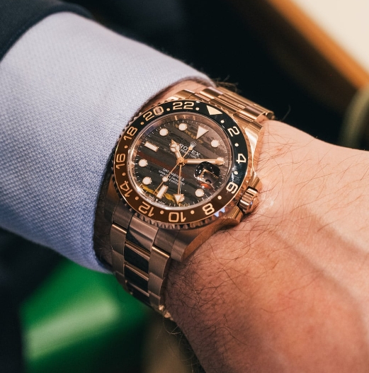 ロレックス GMTマスター II「タイガーズアイ」 126715CHNR-0002