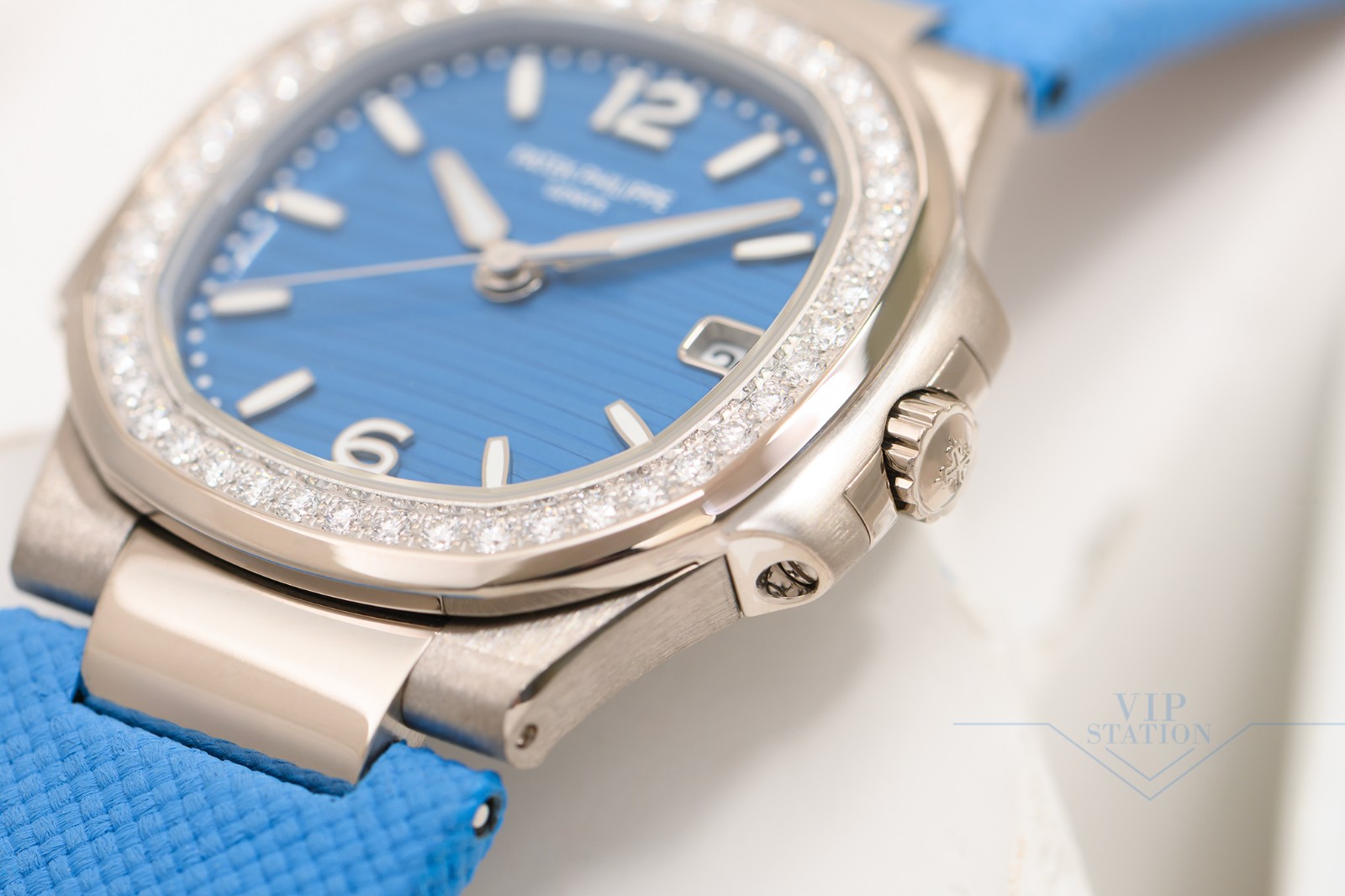 パテック フィリップ PATEK PHILIPPE時計スーパーコピー ブルー 婦人用ノーチラス32 mm 7010G-013[5]