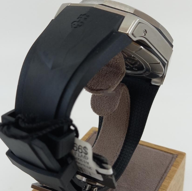 コルム レプリカ ADMIRAL AC-ONE 45 クロノグラフA132/03876[2]