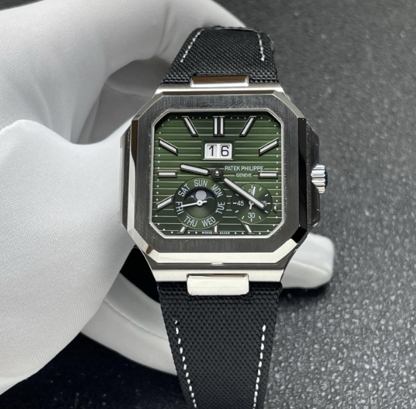 P1工場 パテックフィリップレプリカ キュビタス 5822/1210 グリーン ムーンフェイズ 