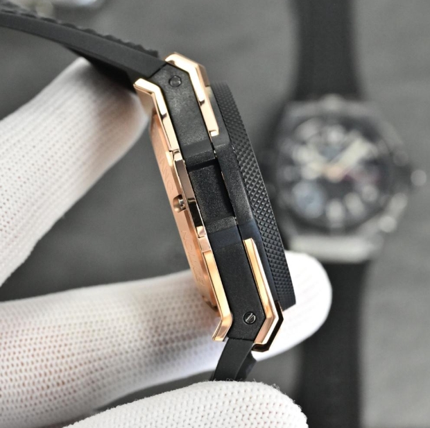 ウブロ ビッグバン 20th アニバーサリー キングゴールド セラミック 43ＭＭ 431.CI-01[2]