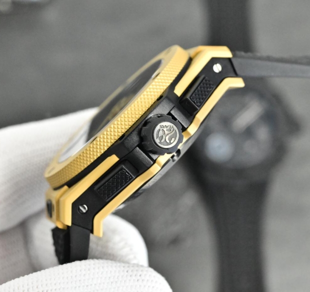 ウブロ時計スーパーコピー ビッグ・バン 20th アニバーサリー イエローゴールド 43ＭＭ 431.CI-02[5]