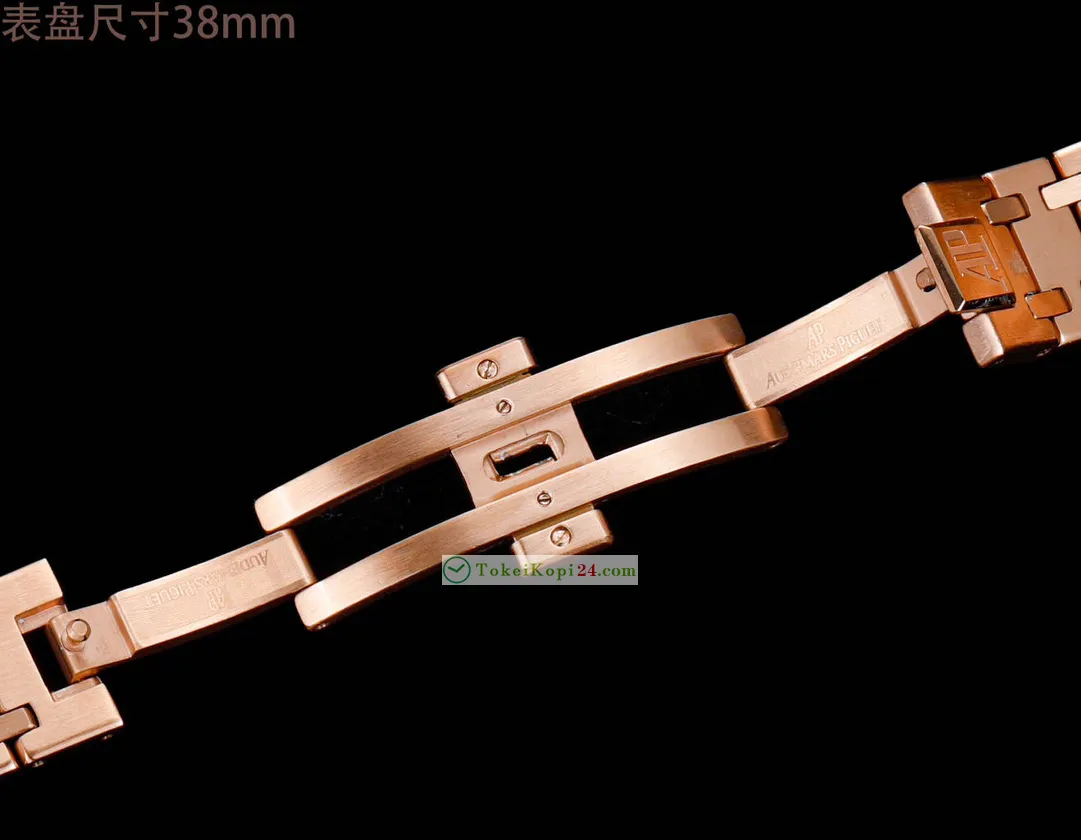 人気のAudemars piguetコピー時計ロイヤルオーク26715BC.ZZ.1356BC.01-01[6]