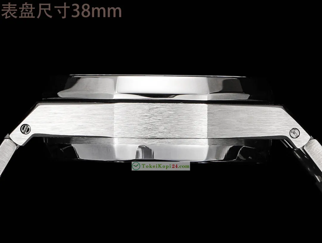 ロイヤルオーク オーデマピゲスーパーコピー時計26715BC.ZZ.1356BC.01-02 ブルー[6]
