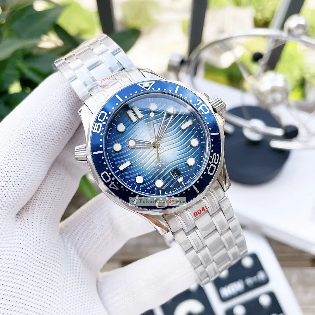 オメガ 300m ダイバーズ ブランドコピー時計 40mm マスター クロノメーターO192012[2]