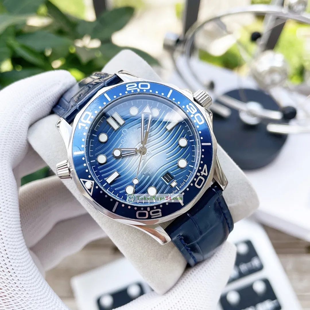 オメガ 300m ダイバーズ ブランドコピー時計 40mm マスター クロノメーターO192012[4]
