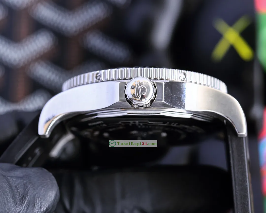ブライトリングスーパーコピー時計 アベンジャー自動機械43mm B932023[2]
