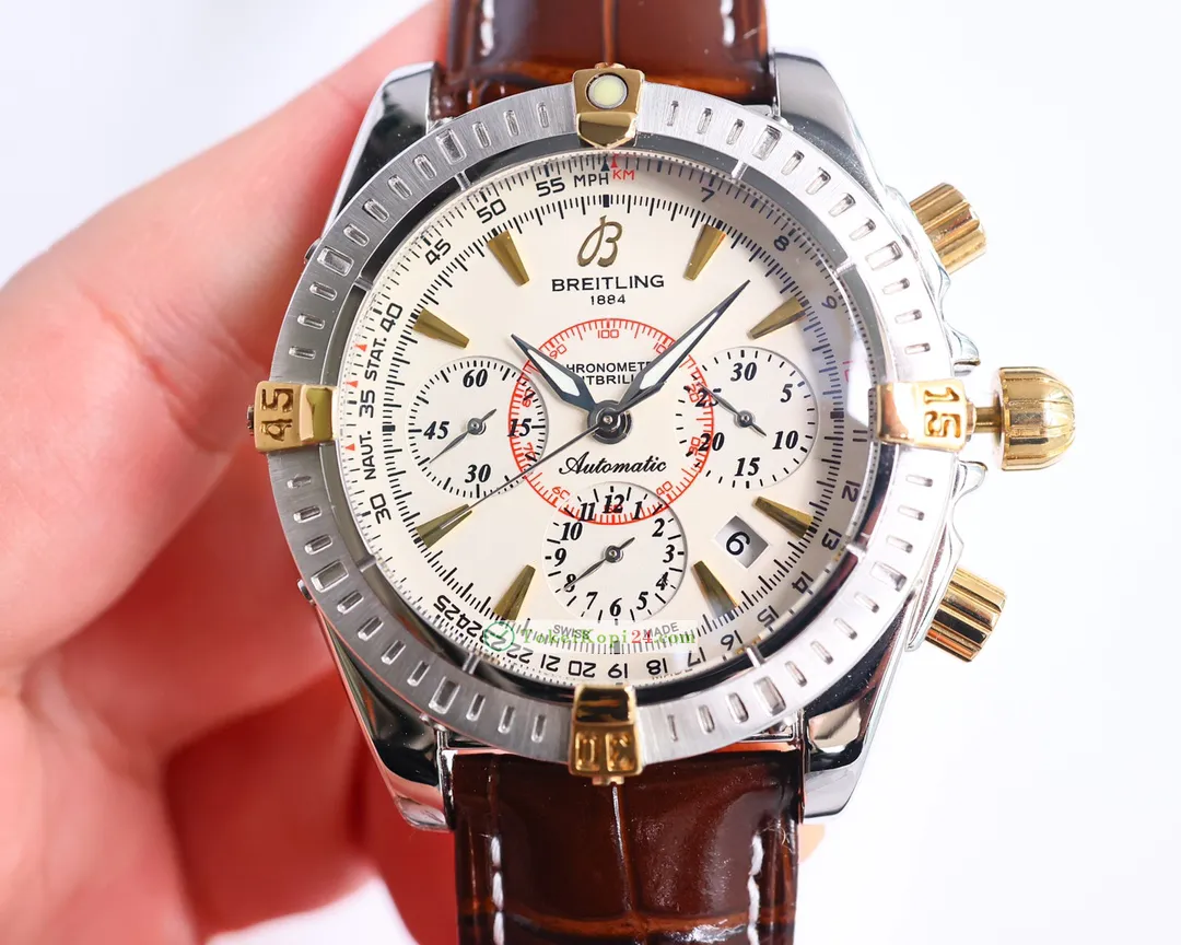 新作ブライトリングコピー アベンジャー B01 クロノグラフ 品質を高B889201[1]