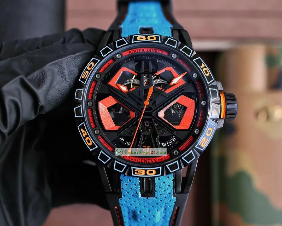 ROGER DUBUISコピー時計 エクスカリバー キング ピレリラバーストラップ最強品質9283R22