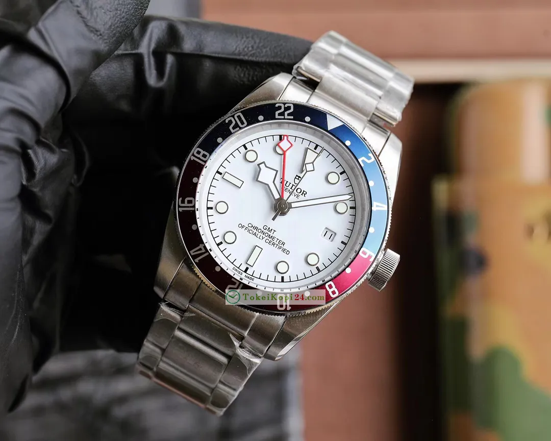 新作チュードルスーパーコピー時計販売店ビワンタイプ 42mm T290130[2]