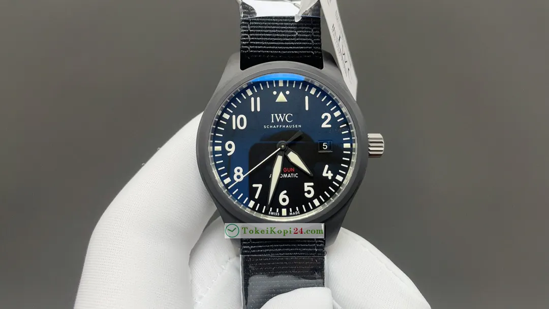 ブランドIWC偽物時計パイロット ブラックセラミックIW326901 新作掲載