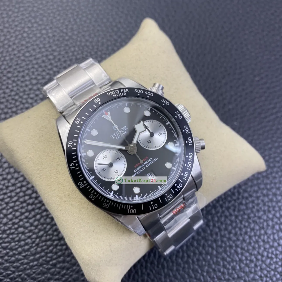 最新チュードルレプリカ時計 ブラックベイ クロノグラフ 41mm T928500[1]