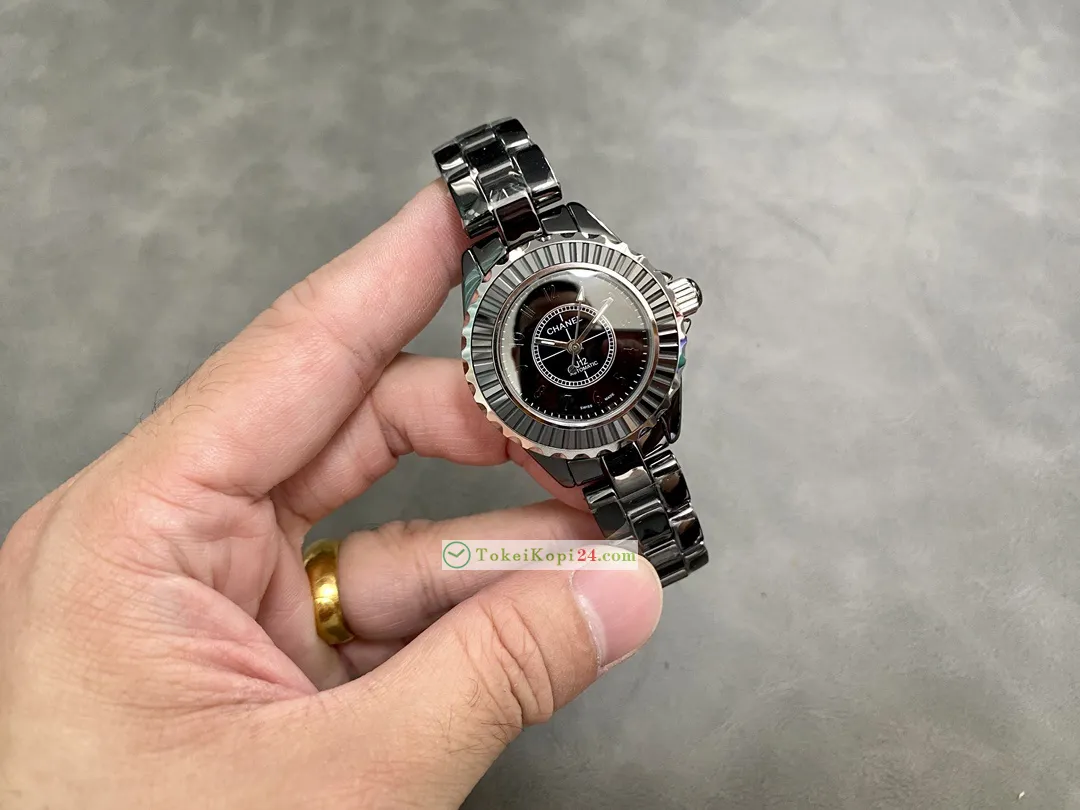 シャネルレプリカ時計 J12 セラミック 33mm質感良好 H109282[3]