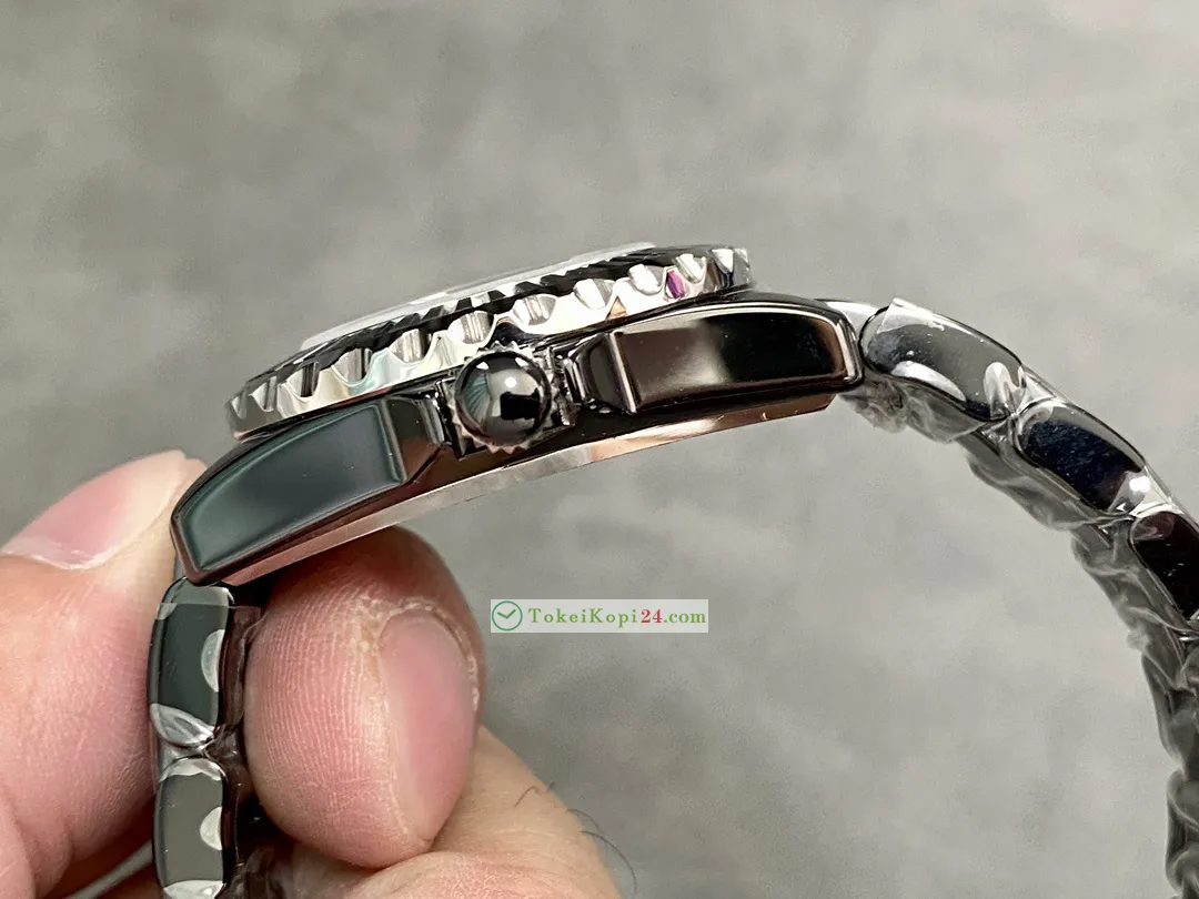 シャネルレプリカ時計 J12 セラミック 33mm質感良好 H109282[5]