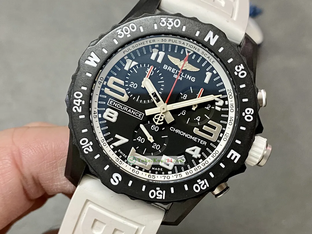 ブライトリングスーパーコピー時計アベンジャー メンズ最新入荷白いラバーストラップA98211B60[2]