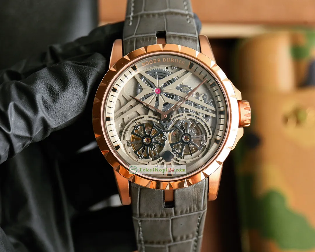 ROGER DUBUISコピー時計 エクスカリバー キング自動巻き72880VM1[3]