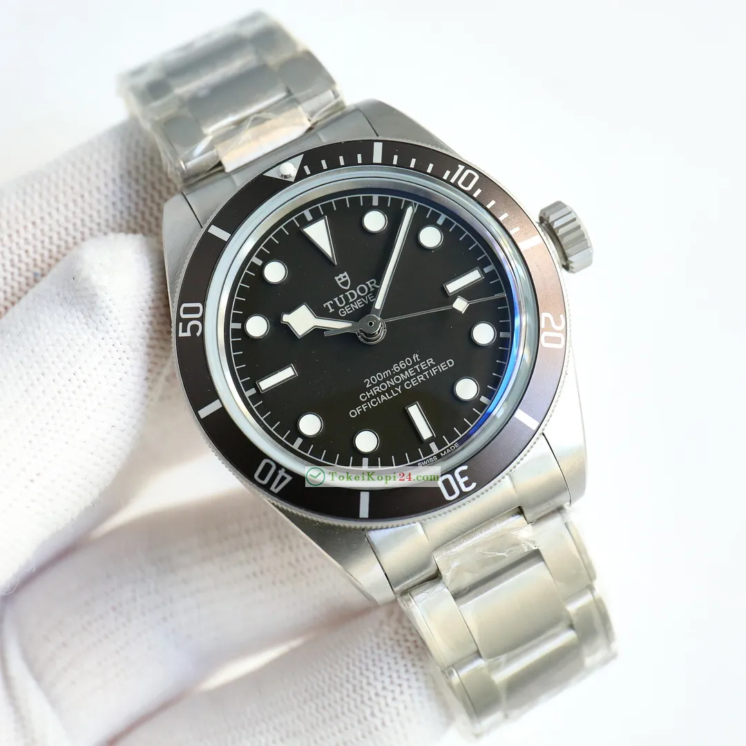 最高級TUDOR ブラックベイ一流メンズ時計T82002L[8]