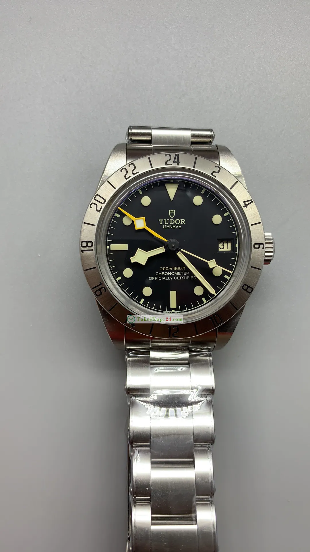 メンズ チュードルコピー時計 GMT ロープロファイル 視認性に優れる276629Q