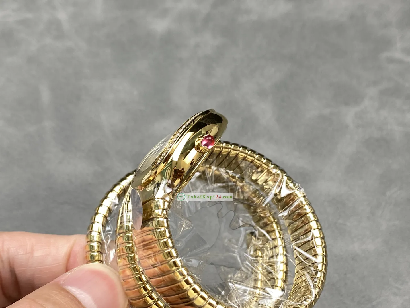 繊細な仕上げ ブルガリスーパーコピー時計セルペンティシリーズの完璧SPP35BGDG.2T-002[4]
