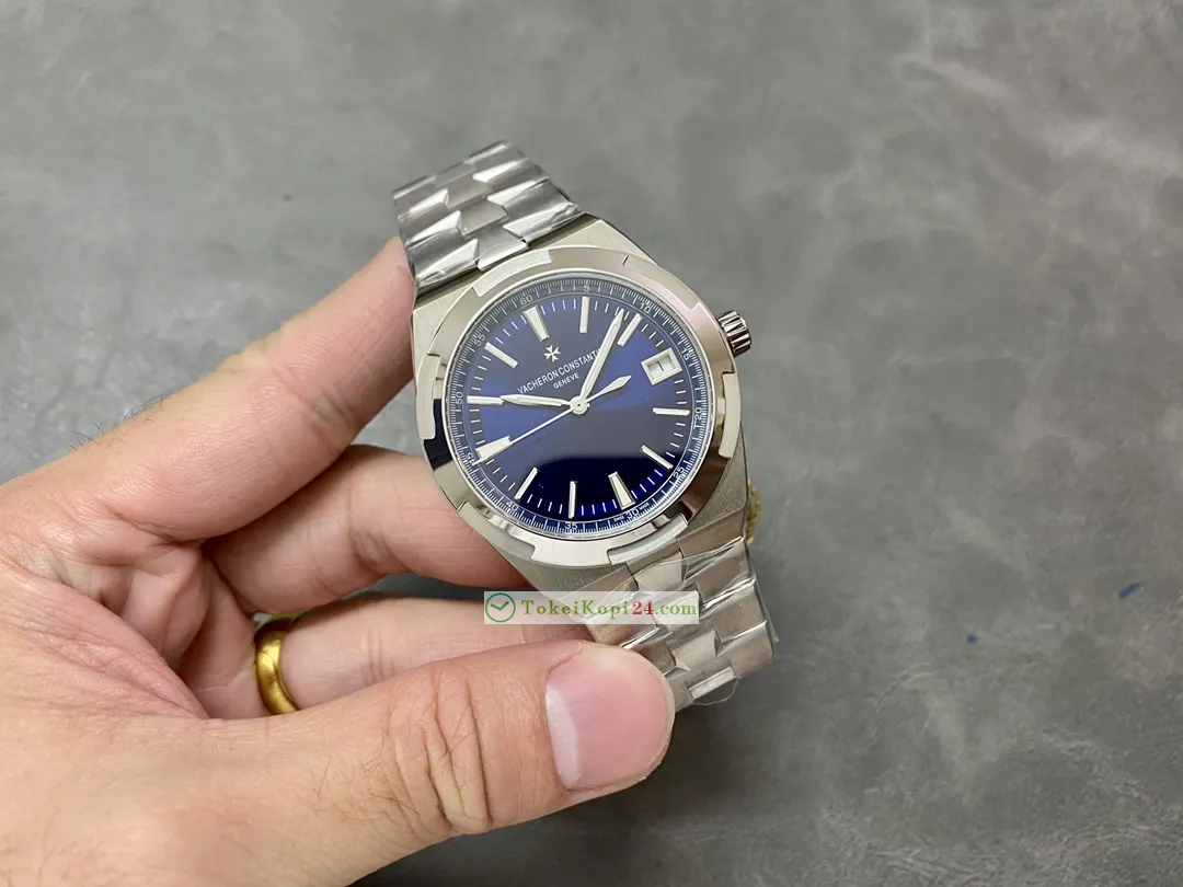 ヴァシュロン・コンスタンタン オーヴァーシーズ 4500V/110A-B128 ブルー ムーブメントCal.5100【PPF出品】