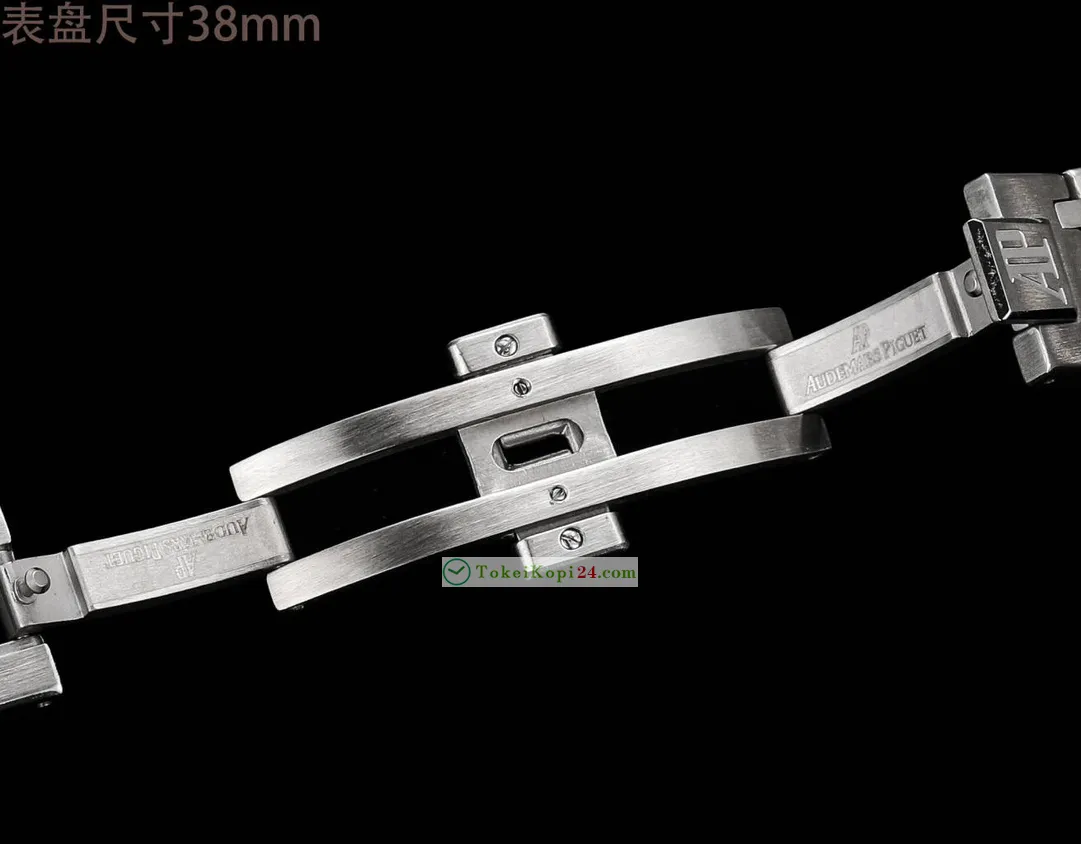 機能性良 オーデマピゲスーパーコピー時計 26715BC.ZZ.1356BC.01-03 ロイヤルオーク 38mm[7]