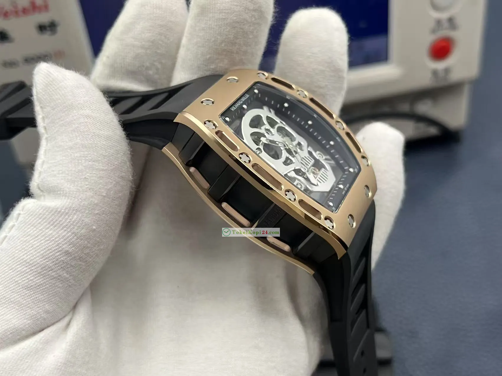 ブランド時計コピーリシャール ミル RM052「シュプリーム・ゴースト・キング」[4]