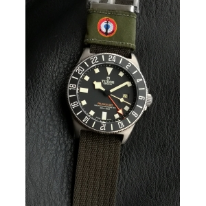 TU779201スーパーコピー時計