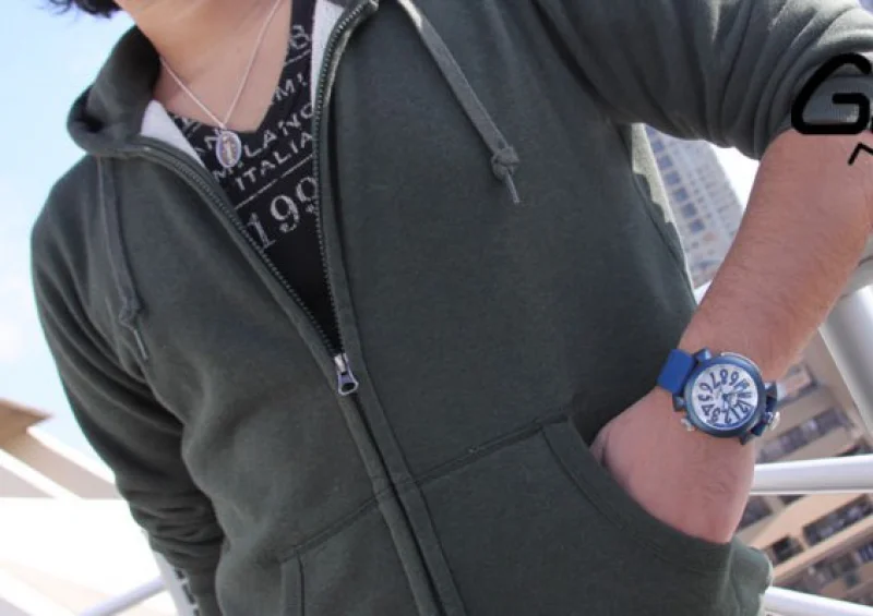 高級時計ガガミラノ ダイビング48mm チタン オートマチック ラバー ブルー/ホワイト メンズ 5043 スーパーコピー