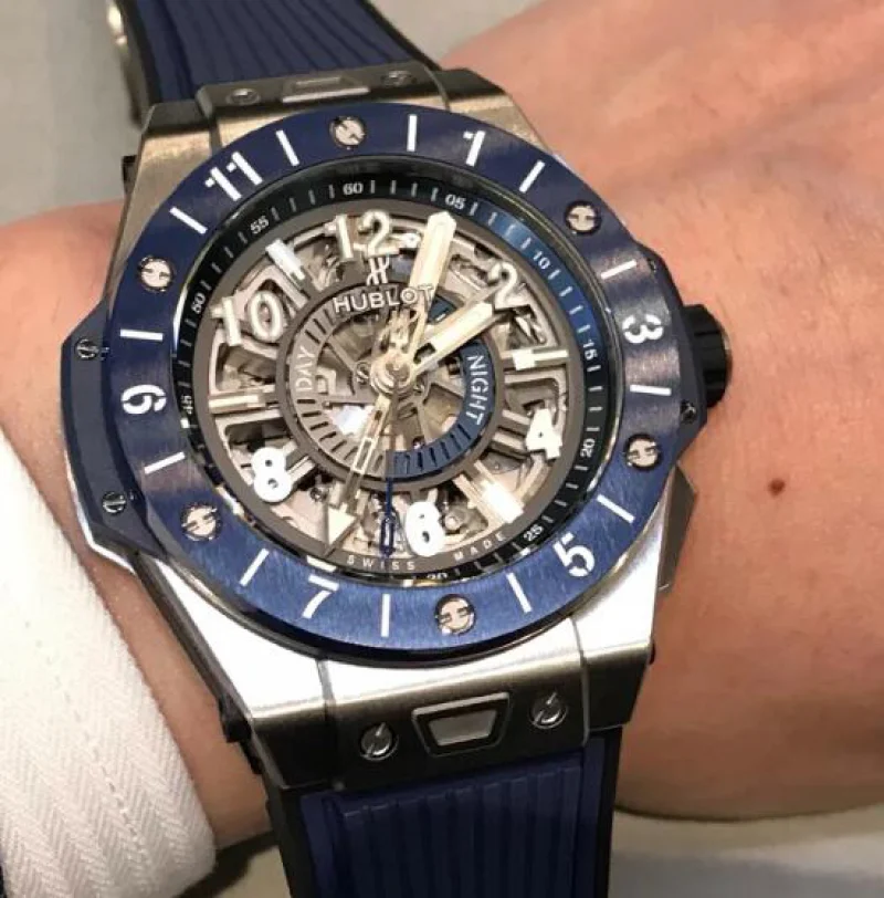 ウニコ GMT ウブロ モデルビッグバン チタニウム 471.NL.7112.RX