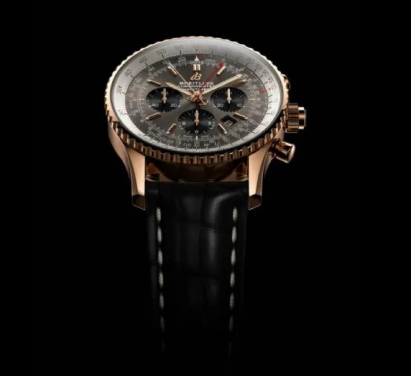 BREITLINGナビタイマー B03 ラトラパンテ RB0311E61F1P1