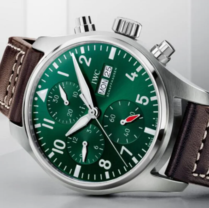 IWC アイ・ダブリューシー新作　パイロットIW388103クロノグラフ 41