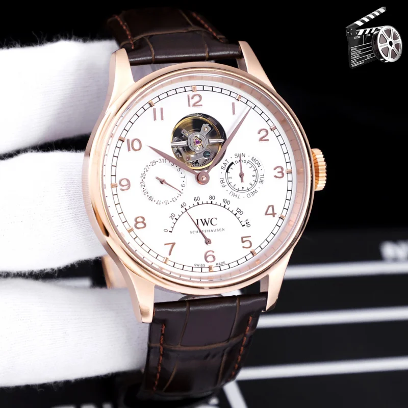 IWC フライホイール 43mm IW729423シンプルな外観デザイン