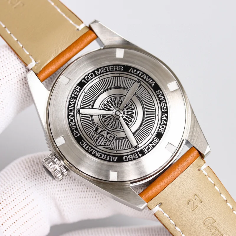 TAG Heuerヴィンテージ要素「オータヴィア」2色 TAG8349-01