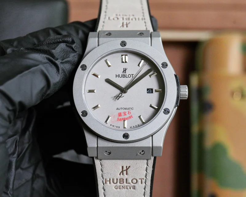 HUBLOTコピー時計クラシック45mm 511.NO.1181.LR-002