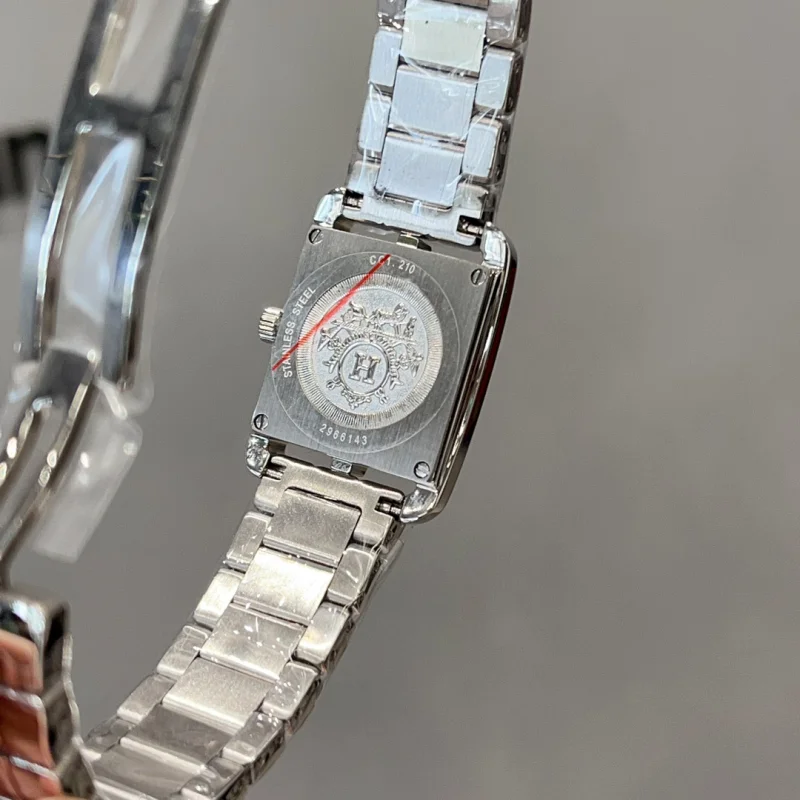 ネットセレブ一流コピー時計のエルメス小さいサイズ 23MM H110550