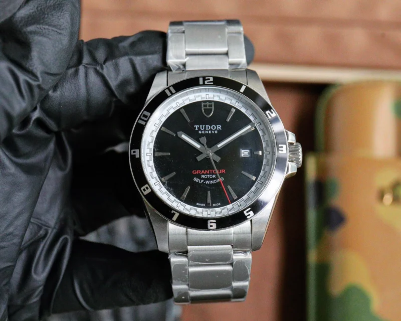 チュードル/TUDOR 満足度最高はホワイトダイヤルD2321F1