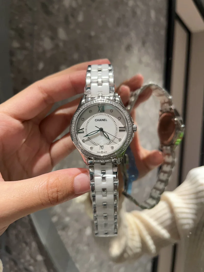 絶妙な品質のシャネルブランド セラミックスC232B270