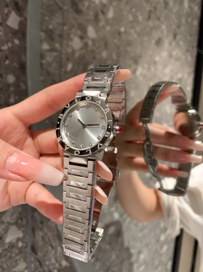 人気ブルガリ クオーツ 33mm 絶妙な要素 B230K320