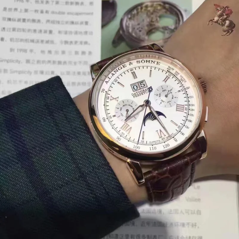 ブランドコピー時計 ランゲゾーネ多くの機能 44mm L902331