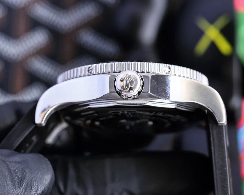 ブライトリングスーパーコピー時計 アベンジャー自動機械43mm B932023