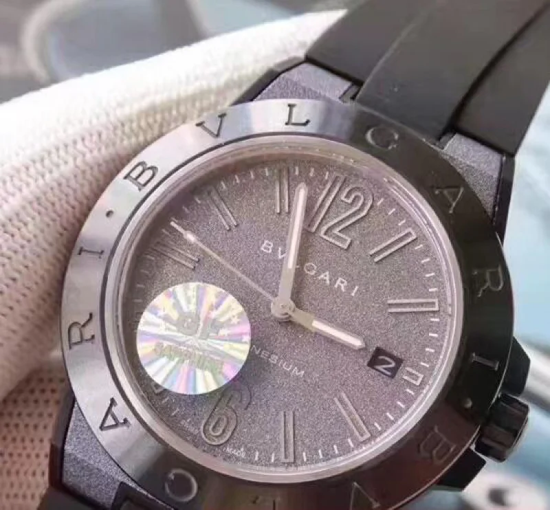 ブランド時計コピーブルガリ ディアゴノ マグネシウム DG41C14SMCVD