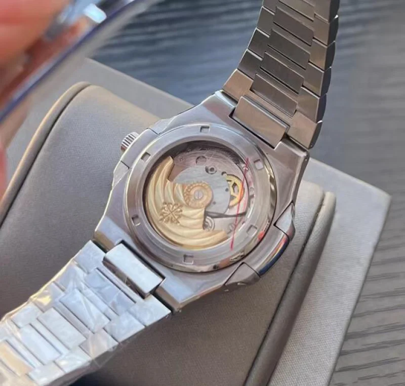新品 パテック・フィリップノーチラス ステンレススチール 5711/1A