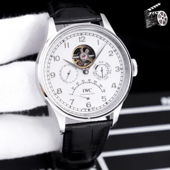 IWC フライホイール 43mm IW729423シンプルな外観デザイン