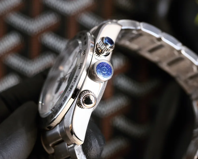 チュードルスーパーコピー時計メンズ自動巻き42mm T02215