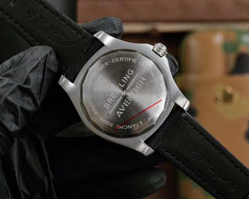 ブルーのブライトリングスーパーコピー時計 アベンジャー新品発見B902382