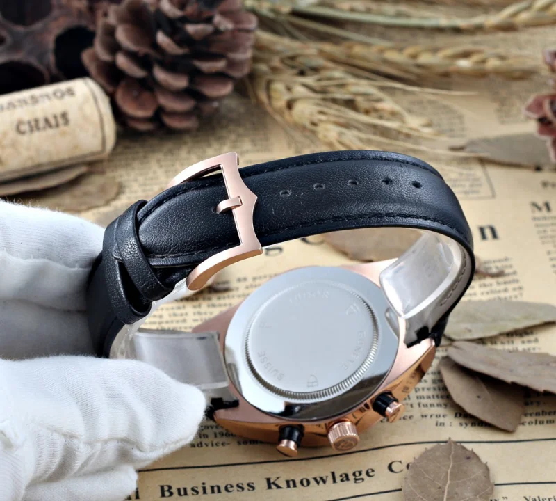 ブランドコピー時計高品質 チューダー レトロ 42mm 新作解釈8293KA